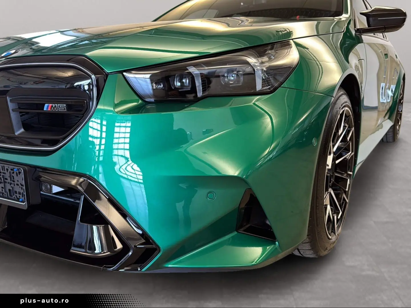 BMW M5 Touring DAProf VentilatedS 360 IcGlow B&W