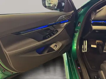 BMW M5 Touring DAProf VentilatedS 360 IcGlow B&W