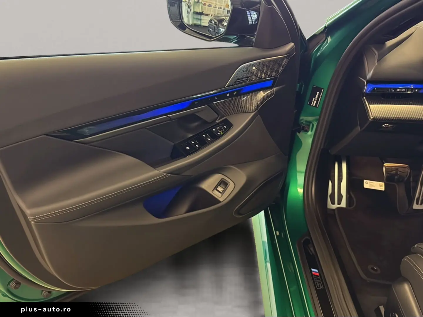 BMW M5 Touring DAProf VentilatedS 360 IcGlow B&W