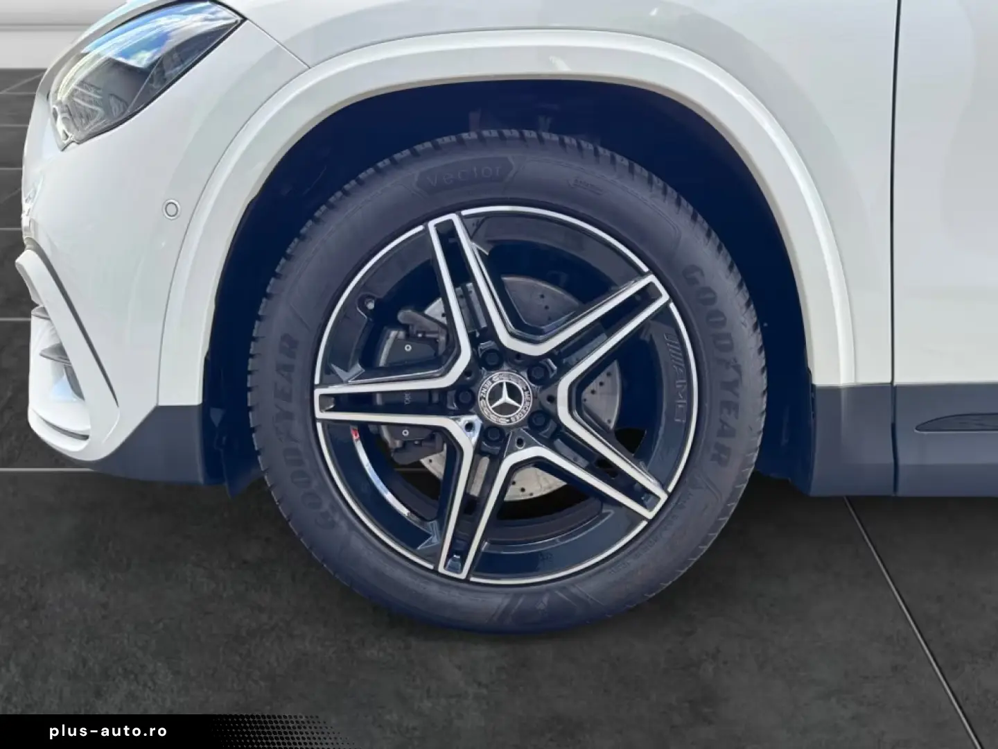 Mercedes-Benz GLA 180 AMG NIGHT