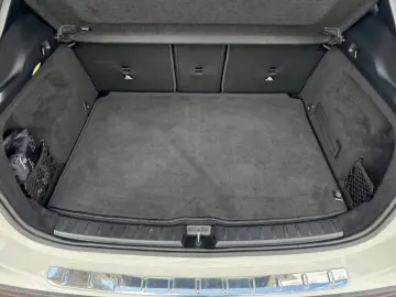 Mercedes-Benz GLA 180 AMG NIGHT