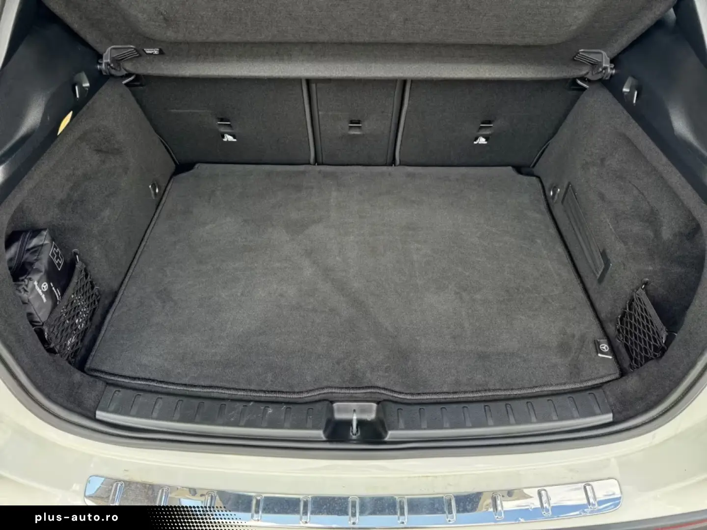 Mercedes-Benz GLA 180 AMG NIGHT