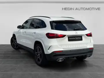 Mercedes-Benz GLA 180 AMG NIGHT