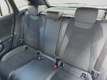 Mercedes-Benz GLA 180 AMG NIGHT