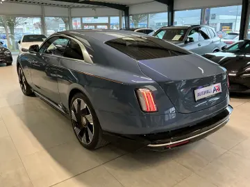 ROLLS ROYCE Spectre HUD 360  Kamera LED  NP 521.000 €