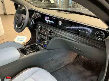 ROLLS ROYCE Spectre HUD 360  Kamera LED  NP 521.000 €