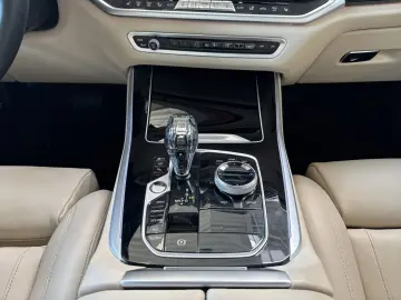 BMW X5 xD30d xLine Laser DAProf 360  HUD CraftedCl Panoram