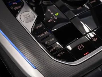 BMW X5 xDrive 30d M SPORT PANO LASER H&K HEAD 1.HAND