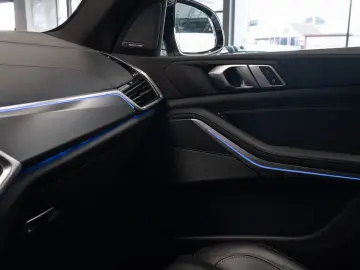 BMW X5 xDrive 30d M SPORT PANO LASER H&K HEAD 1.HAND