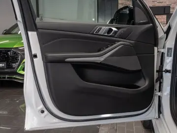 BMW X5 xDrive 30d M SPORT PANO LASER H&K HEAD 1.HAND