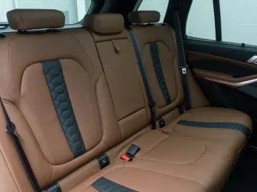 BMW X5 M Competition Panorama Belüftung Individual