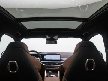 BMW X5 M Competition Panorama Belüftung Individual