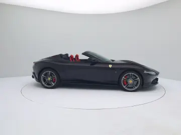FERRARI Roma Spider - NERO PUROSANGUE - FERRARI HAMBURG