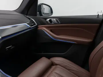 BMW X5 xD40d M Sport 360  Laser HUD DAB Individual