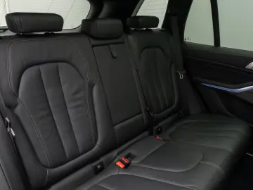 BMW X5 M50i Panorama 360  Laser HUD H K Individual