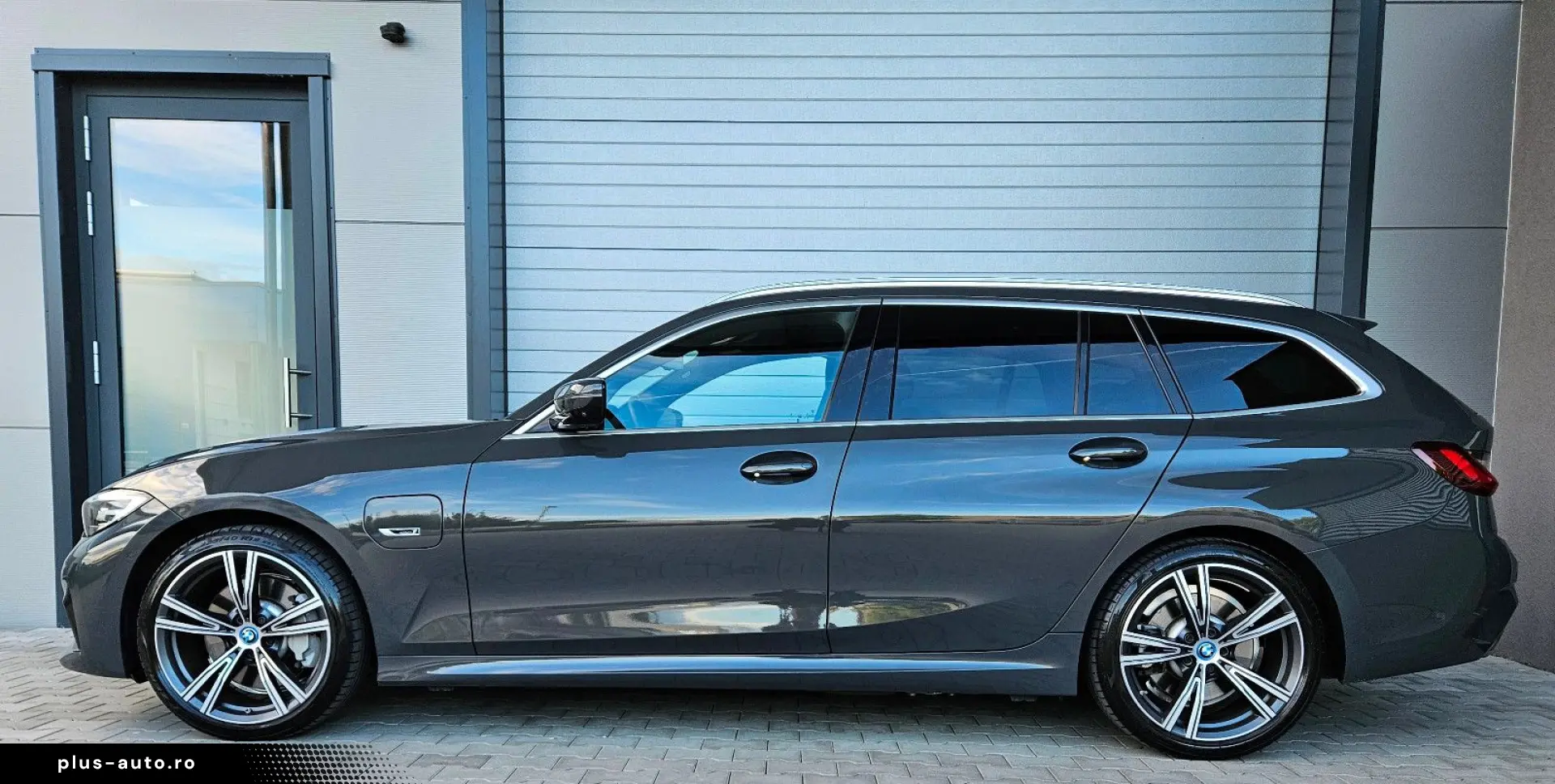 BMW 330e T M Sport 1Hand Individual Top Zustand