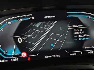 BMW 330e T M Sport 1Hand Individual Top Zustand