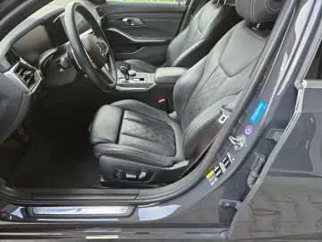 BMW 330e T M Sport 1Hand Individual Top Zustand