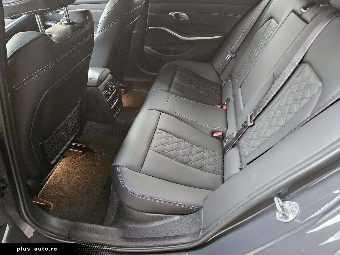 BMW 330e T M Sport 1Hand Individual Top Zustand