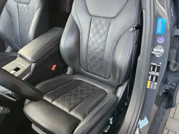 BMW 330e T M Sport 1Hand Individual Top Zustand