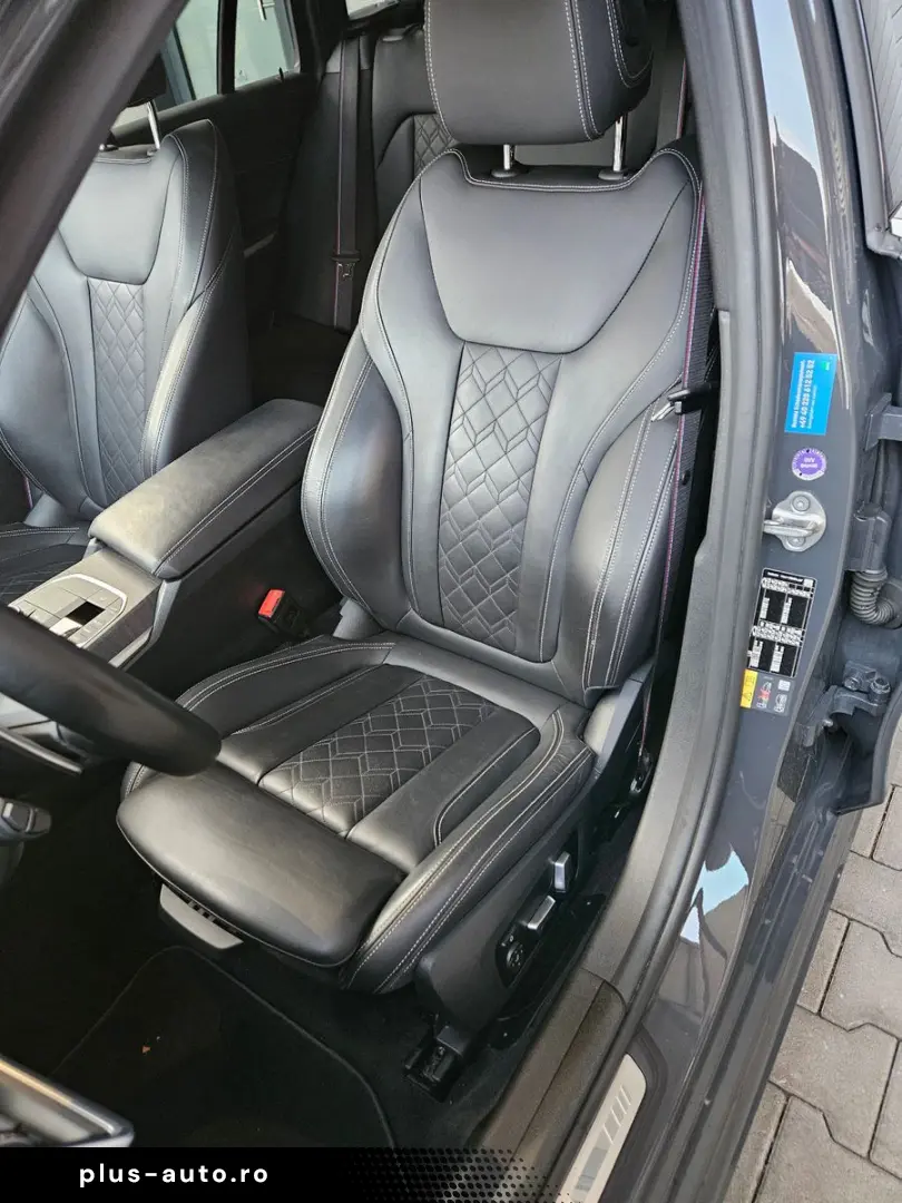 BMW 330e T M Sport 1Hand Individual Top Zustand