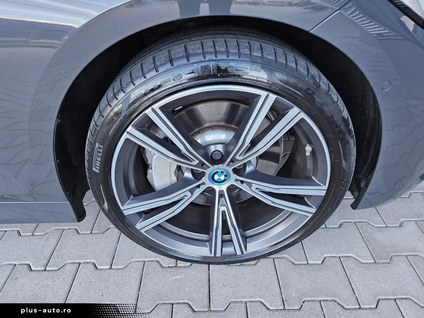BMW 330e T M Sport 1Hand Individual Top Zustand