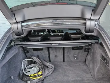 BMW 330e T M Sport 1Hand Individual Top Zustand