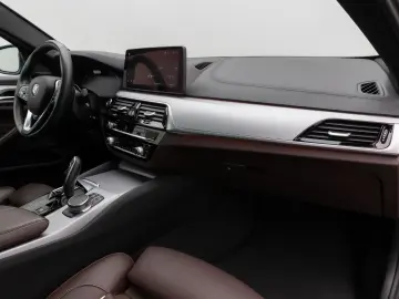 BMW 520d xD Panorama Massage HUD H K Individual-Voll