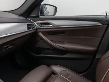 BMW 520d xD Panorama Massage HUD H K Individual-Voll