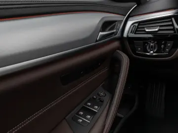 BMW 520d xD Panorama Massage HUD H K Individual-Voll