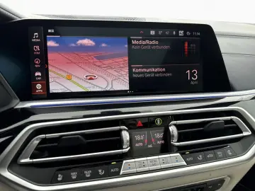 BMW X5 xDr30d MSpo SoftClo DisplayKey TV VentilS 360 DAProf