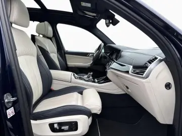 BMW X5 xDr30d MSpo SoftClo DisplayKey TV VentilS 360 DAProf