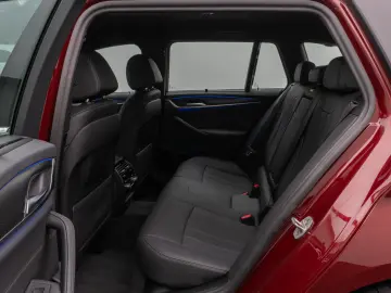 BMW 520d xD M Sport Kamera HUD DAB Alarm Individual