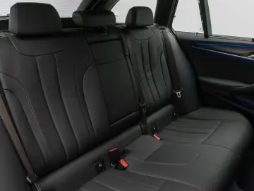 BMW 520d xD M Sport Kamera HUD DAB Alarm Individual