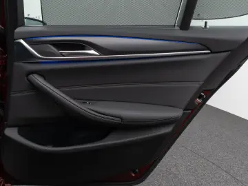 BMW 520d xD M Sport Kamera HUD DAB Alarm Individual