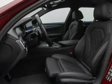 BMW 520d xD M Sport Kamera HUD DAB Alarm Individual