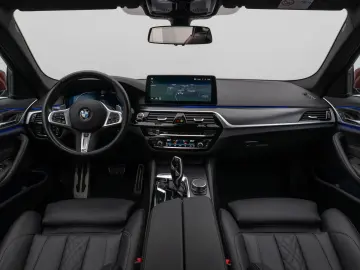 BMW 520d xD M Sport Kamera HUD DAB Alarm Individual