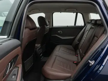 BMW 320d xD Kamera HUD DAB Komfort Sport Individual