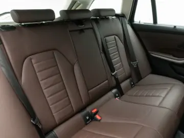 BMW 320d xD Kamera HUD DAB Komfort Sport Individual