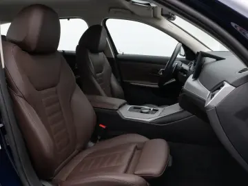 BMW 320d xD Kamera HUD DAB Komfort Sport Individual