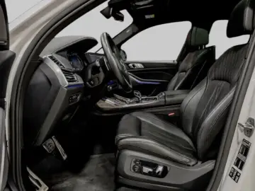 BMW X7 xDrive 40 d M Sport Individual-Sky lounge