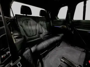 BMW X7 xDrive 40 d M Sport Individual-Sky lounge