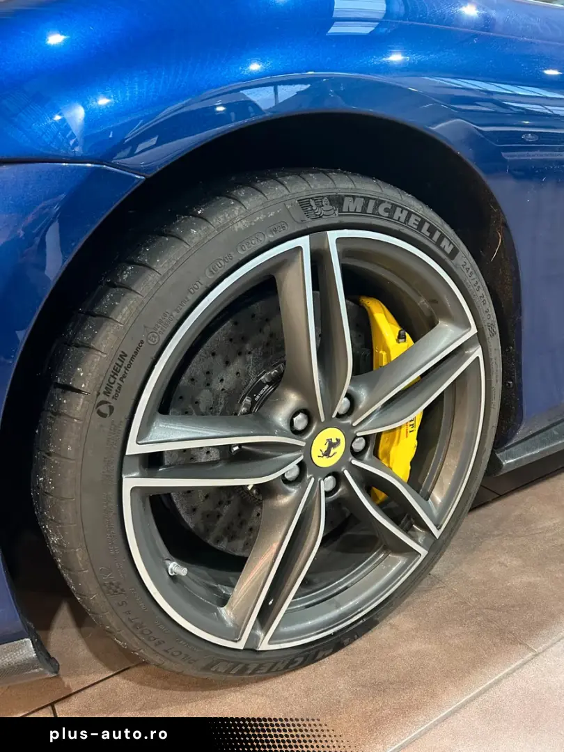 Ferrari Roma Spider 1HD FULL CARBON JBL