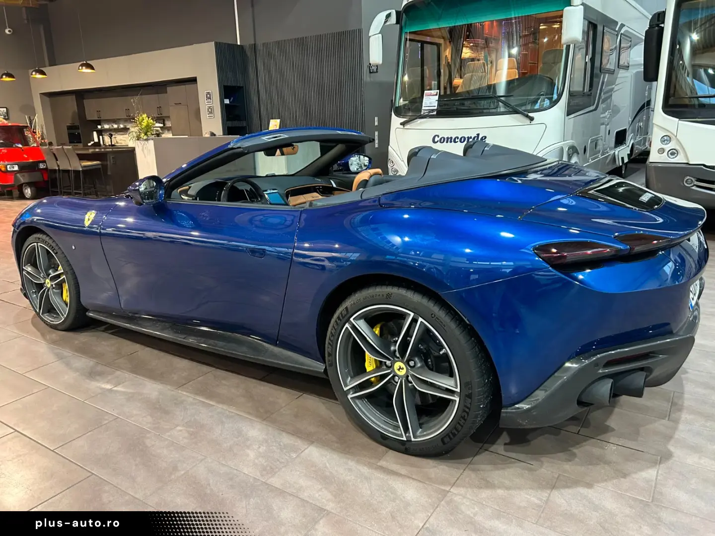 Ferrari Roma Spider 1HD FULL CARBON JBL