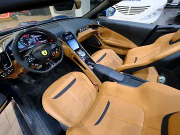 Ferrari Roma Spider 1HD FULL CARBON JBL