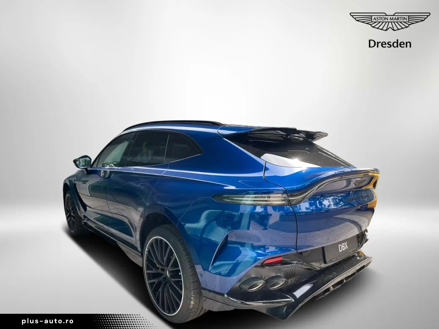 Aston Martin DBX 707