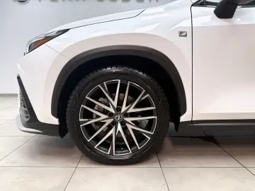 LEXUS NX 450 h  E-Four F SPORT  HUD MATRIX