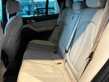 BMW X5 xDrive30d M Sport Individual Leder weiß