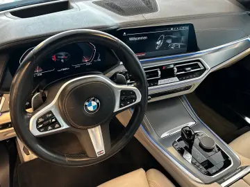 BMW X5 xDrive30d M Sport Individual Leder weiß