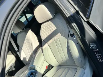 BMW X5 xDrive30d M Sport Individual Leder weiß